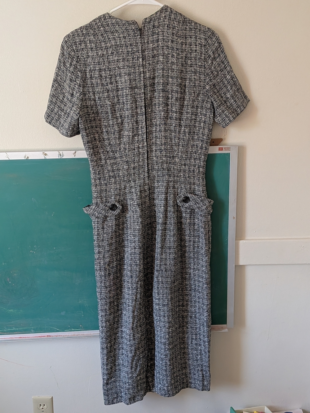 Vintage 1950s Gray Tweed Short-Sleeve Shift Dress Tall - Picture 3 of 4